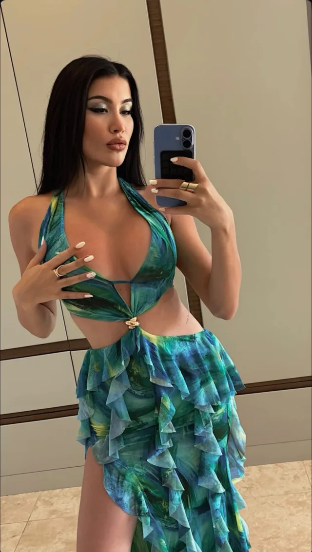 Tercihi Otel Olan Gümbet Escort Emel