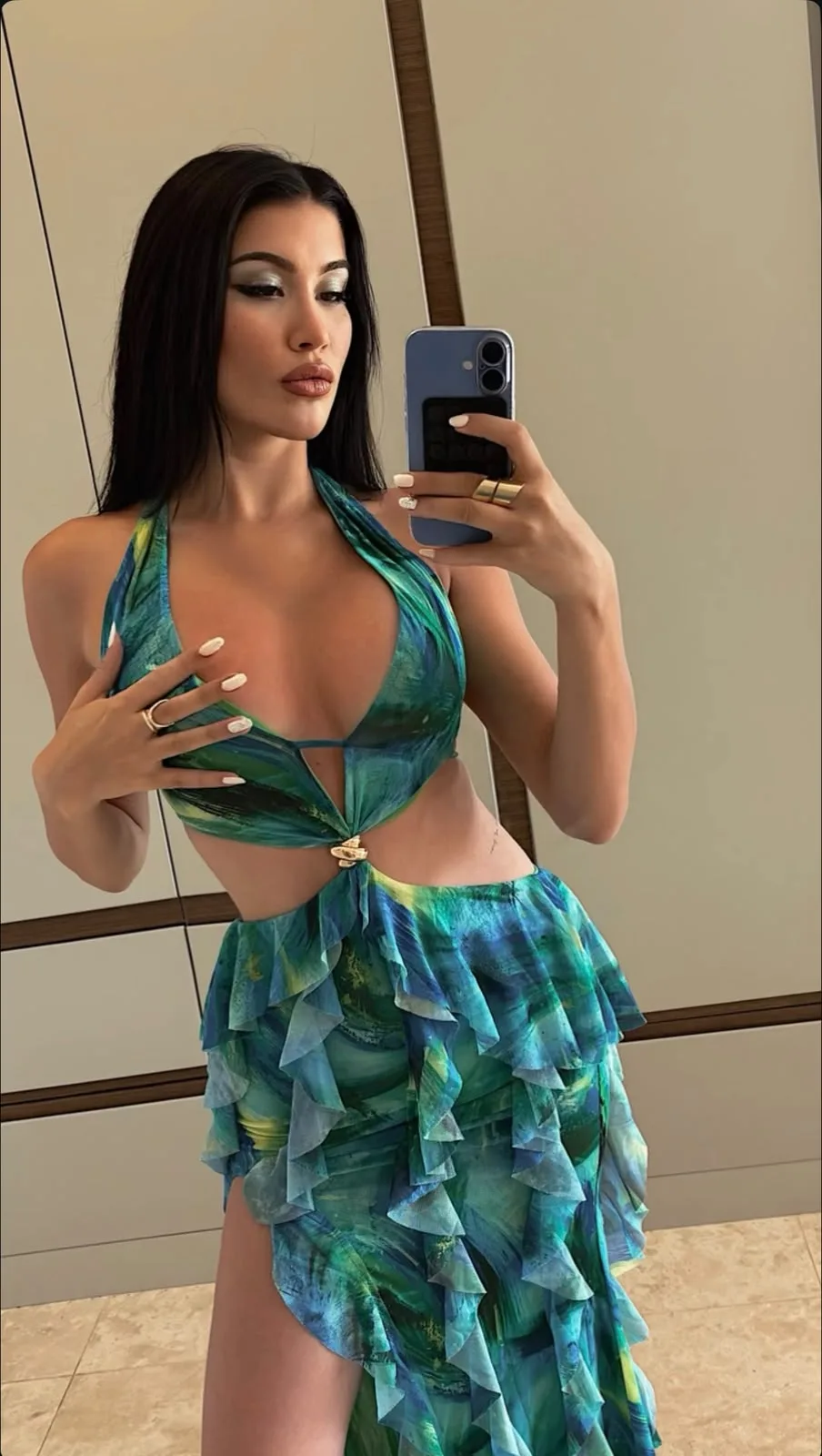 Tercihi Otel Olan Gümbet Escort Emel